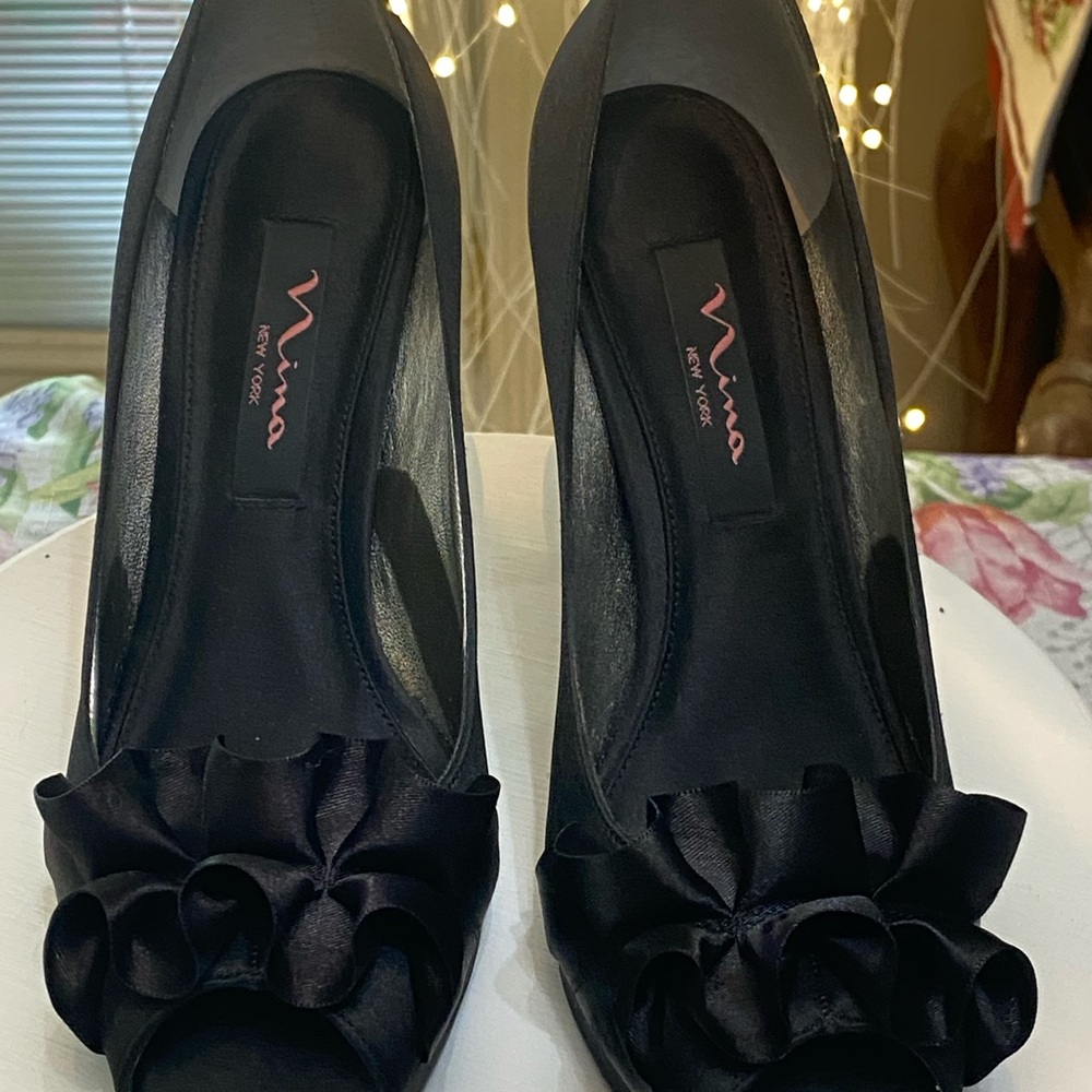 Size 6.5 Nina of New York 4 1/2” high heel shoes. - Picture 3 of 3